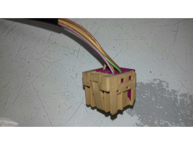 Recambio de retrovisor derecho para seat ibiza (6l1) sport referencia OEM IAM 06L1857502J W06L1857502J01C ELECTRICO