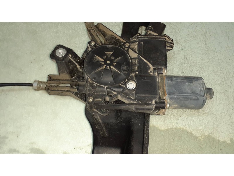 Recambio de elevalunas delantero derecho para opel adam unlimited ecoflex referencia OEM IAM C02551103 C02555101 ELECTRICO