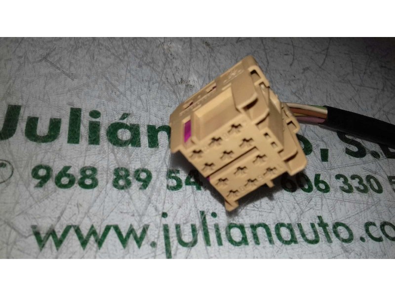 Recambio de retrovisor izquierdo para seat ibiza (6l1) sport referencia OEM IAM 06L1857501J  ELECTRICO