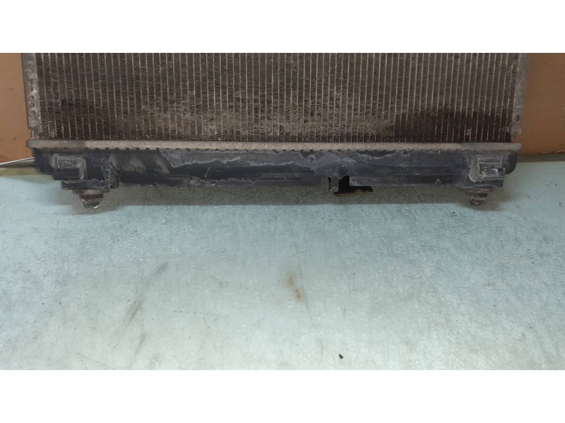 Recambio de radiador agua para toyota yaris live referencia OEM IAM 0N05  