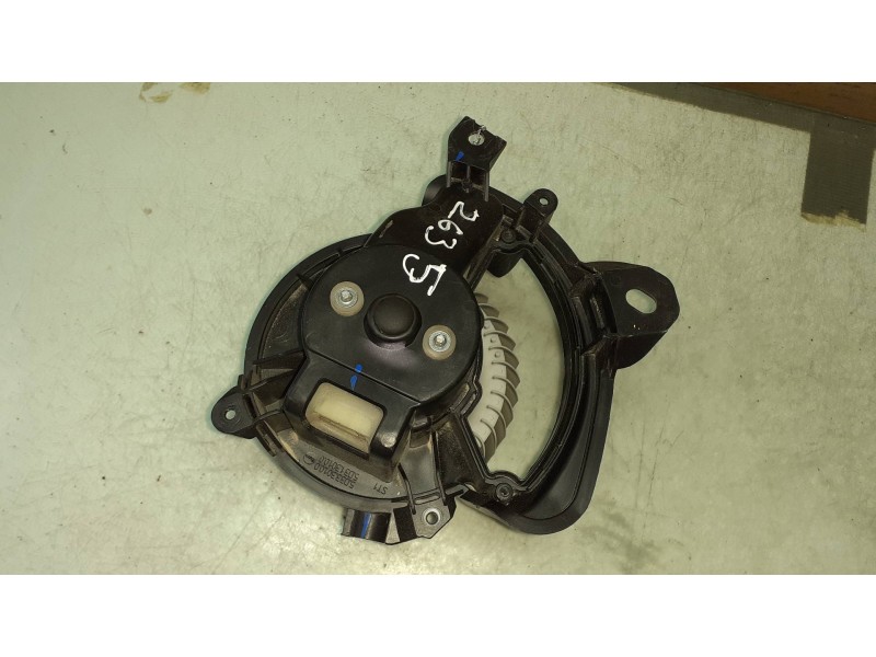 Recambio de ventilador calefaccion para opel adam unlimited ecoflex referencia OEM IAM 5D3330100  5D3130100