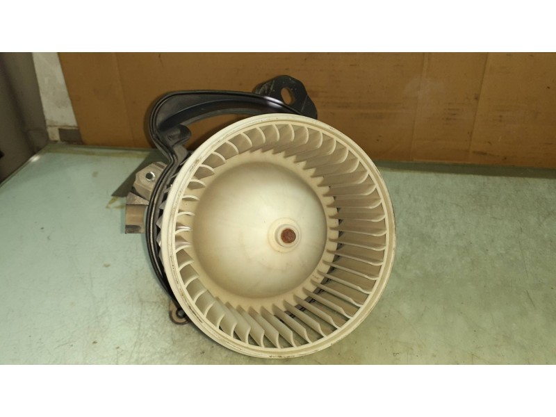 Recambio de ventilador calefaccion para opel adam unlimited ecoflex referencia OEM IAM 5D3330100  5D3130100