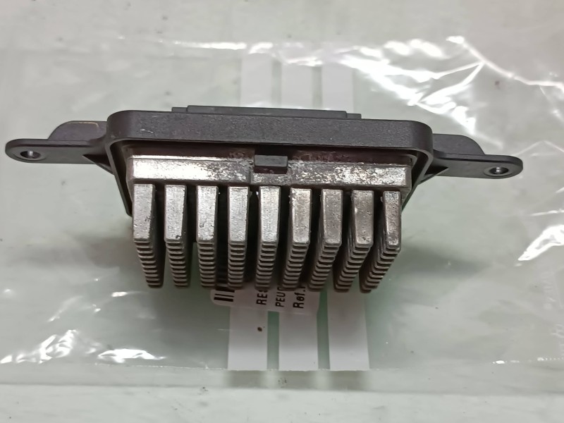 Recambio de resistencia calefaccion para peugeot 3008 active referencia OEM IAM P7708003 BEHR 5 PINES