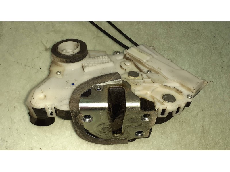 Recambio de cerradura puerta delantera izquierda para toyota yaris live referencia OEM IAM 17021Z6  ELECTRICA