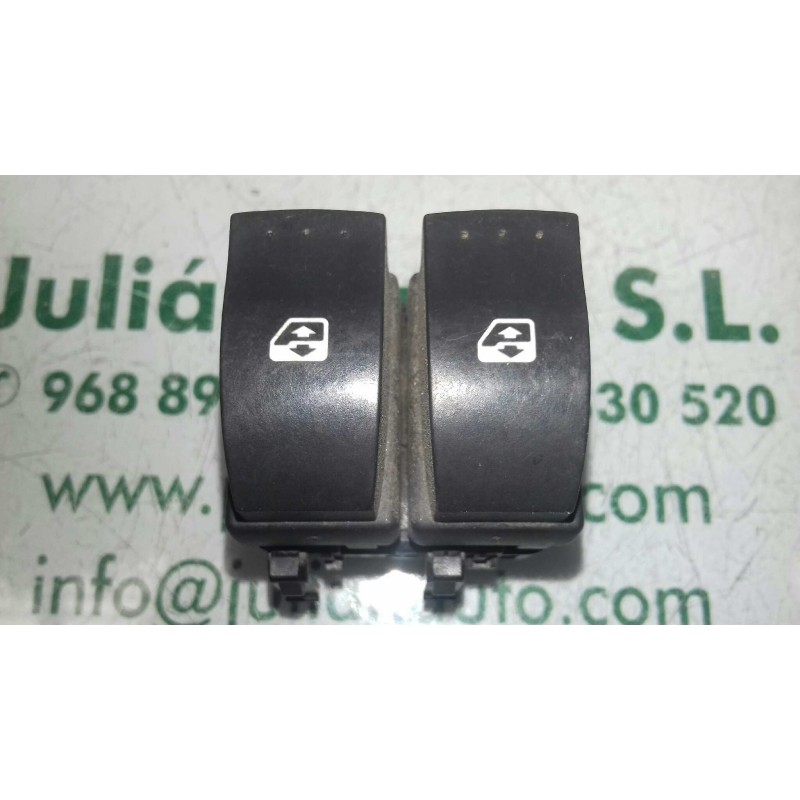 Recambio de mando elevalunas delantero izquierdo para renault megane ii berlina 3p emotion referencia OEM IAM 315042B  GRIS