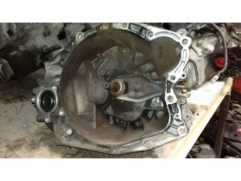 Recambio de caja cambios para peugeot 206 berlina x-line referencia OEM IAM 20DL72  5 VELOCIDADES
