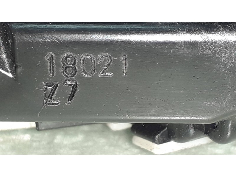 Recambio de cerradura puerta delantera derecha para toyota yaris live referencia OEM IAM 18021Z7  ELECTRICA