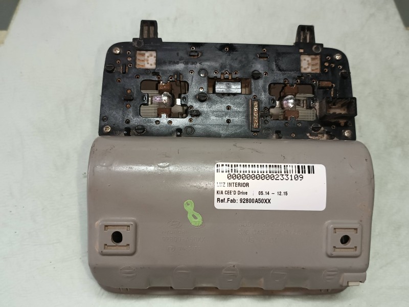 Recambio de luz interior para kia cee´d drive referencia OEM IAM 92800A50XX  CONECTOR 4 PINES