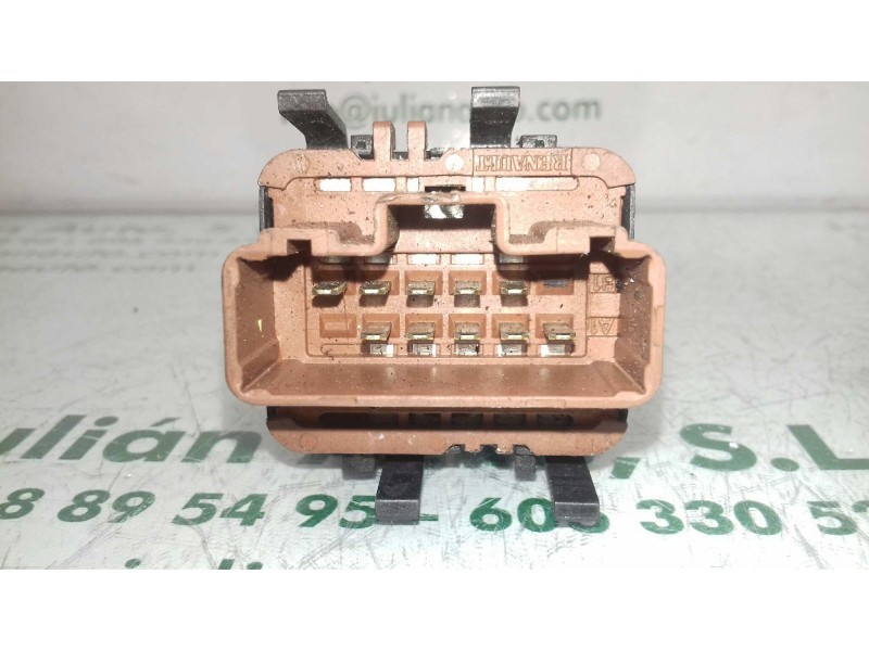 Recambio de mando elevalunas delantero izquierdo para renault scenic ii emotion referencia OEM IAM 015085D  MARRON