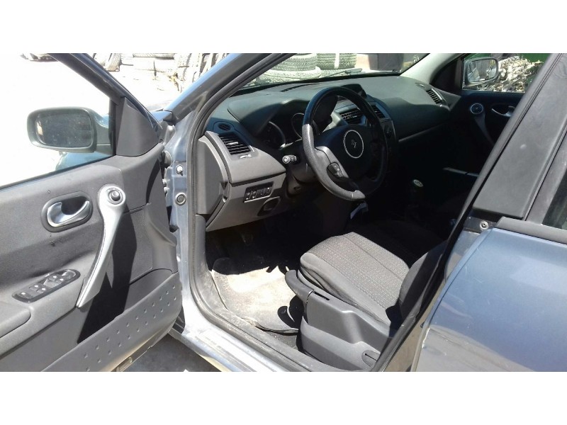 renault megane ii classic berlina del año 2006