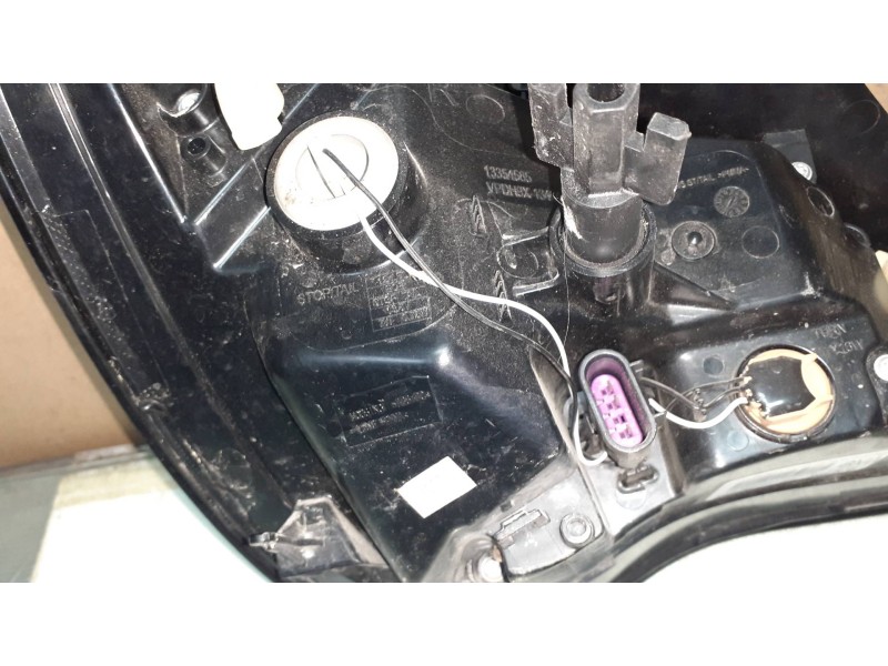 Recambio de piloto trasero derecho para opel adam unlimited ecoflex referencia OEM IAM 366900804 39025876 13354585