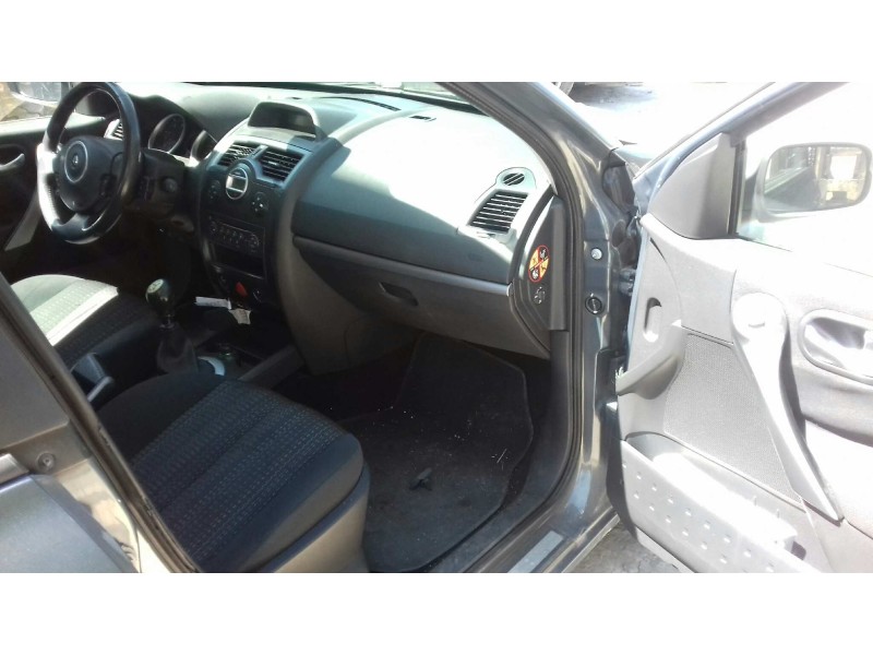 renault megane ii classic berlina del año 2006