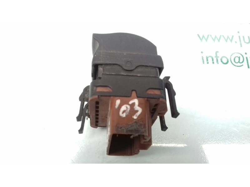 Recambio de mando elevalunas delantero izquierdo para renault megane ii berlina 5p authentique referencia OEM IAM 315040A  MARRÓ