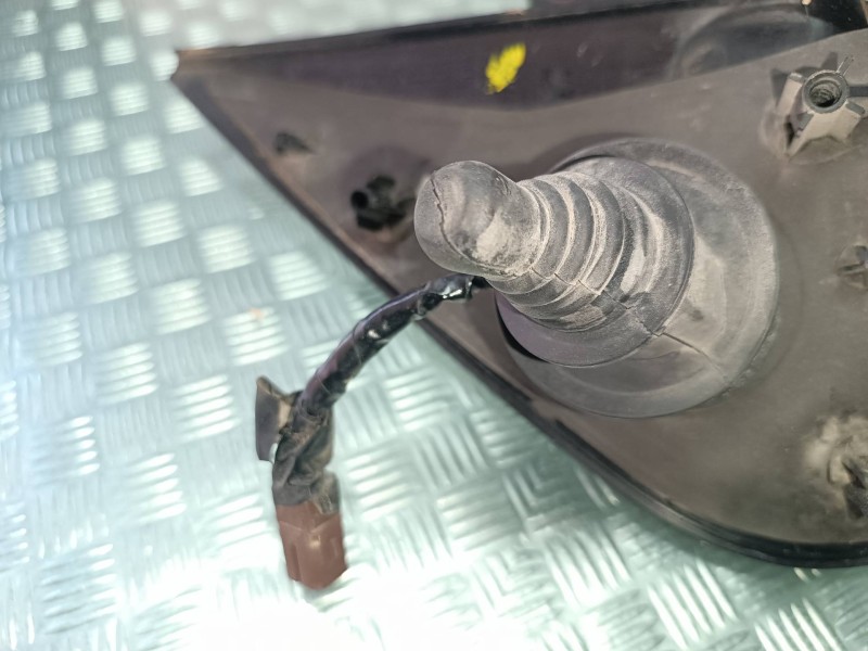 Recambio de retrovisor derecho para peugeot 206 berlina xs referencia OEM IAM CP6475000  MANUAL