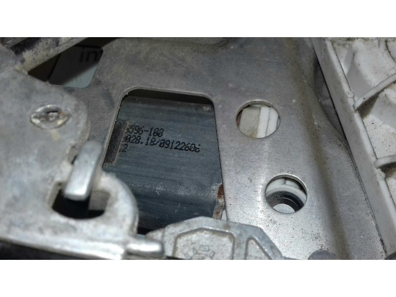 Recambio de elevalunas delantero derecho para mercedes-benz clase s (w220) berlina referencia OEM IAM A2207202446  ELECTRICO