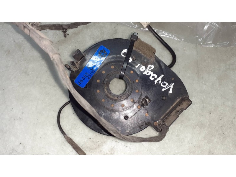 Recambio de anillo airbag para chrysler voyager (gs) 2.5 td le referencia OEM IAM 4688550 23199  Recambio de anillo airbag para chrysler voyager (gs) 2.5 td le referencia OEM IAM 4688550 23199