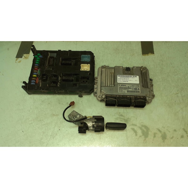 Recambio de centralita motor uce para peugeot partner kasten confort l1 referencia OEM IAM 0281013872 2811975952 KIT - BOSCH