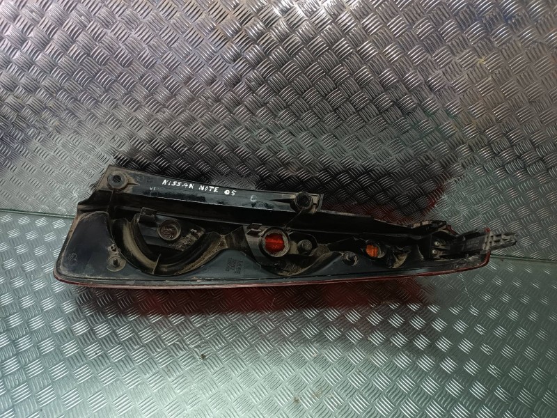 Recambio de piloto trasero izquierdo para nissan note (e11e) tekna premium referencia OEM IAM   