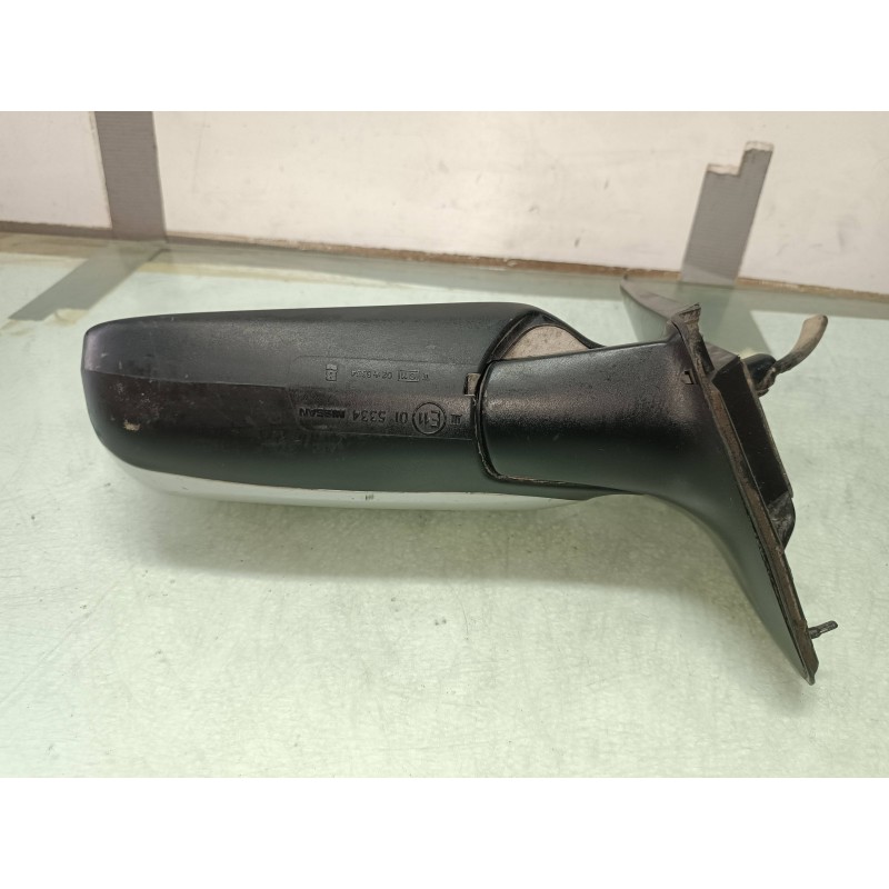 Recambio de retrovisor izquierdo para nissan primera berlina (p11) 2.0 navigation referencia OEM IAM 4004102LH 4004102 MANUAL