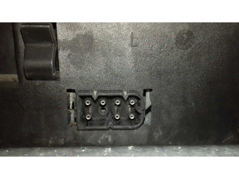 Recambio de piloto trasero izquierdo para bmw serie 5 berlina (e39) 530d referencia OEM IAM 8358031 2VP00724001 HELLA