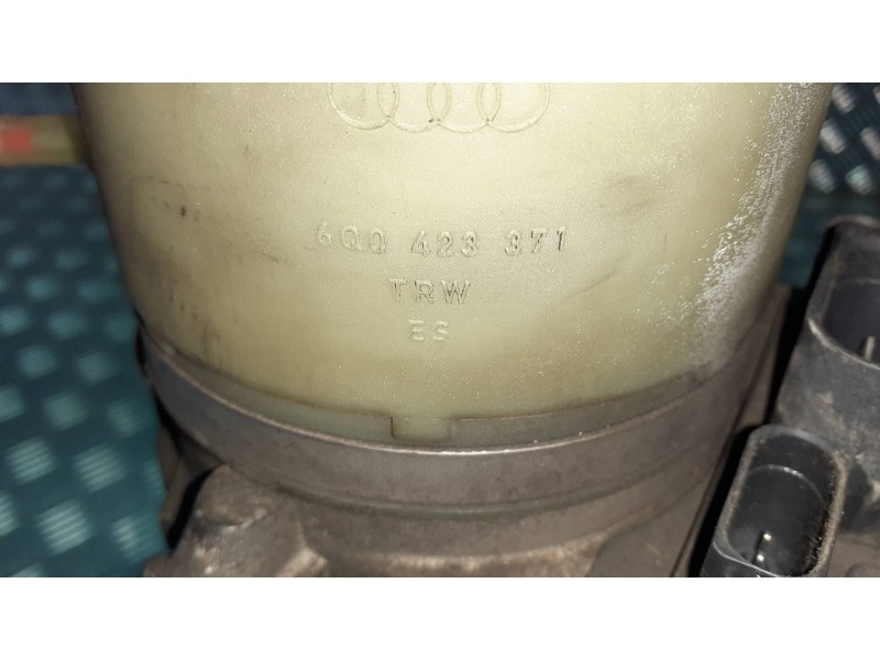 Recambio de bomba direccion para seat ibiza (6l1) stella referencia OEM IAM 6Q0423371 6Q2423051AF 6Q0423051BK