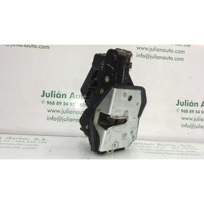 Recambio de cerradura puerta delantera derecha para bmw serie 3 berlina (e46) 320d referencia OEM IAM  7 PINES NEGRO
