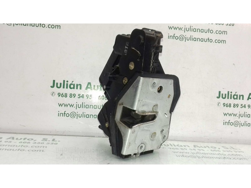 Recambio de cerradura puerta delantera derecha para bmw serie 3 berlina (e46) 320d referencia OEM IAM  7 PINES NEGRO