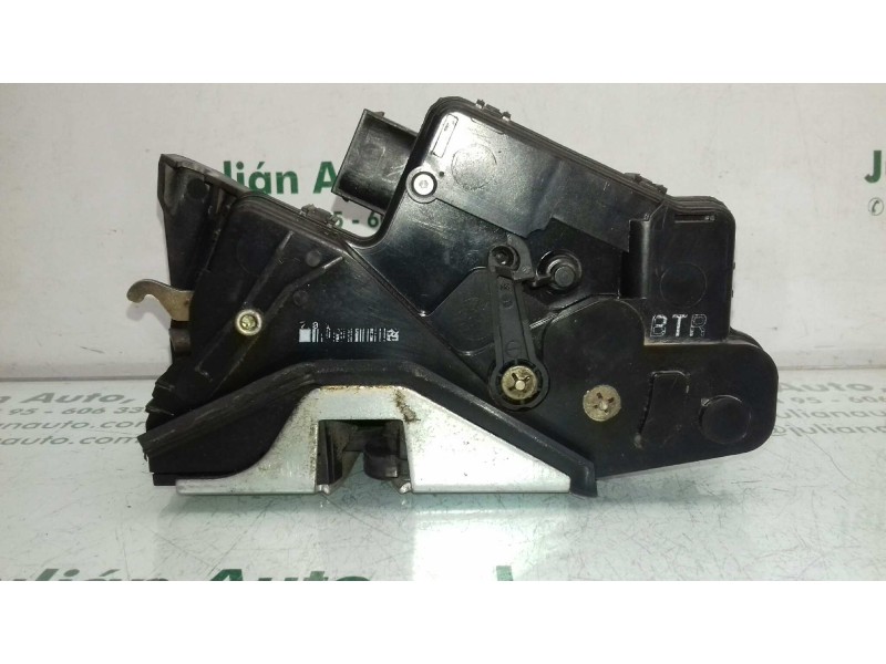 Recambio de cerradura puerta delantera derecha para bmw serie 3 berlina (e46) 320d referencia OEM IAM  7 PINES NEGRO