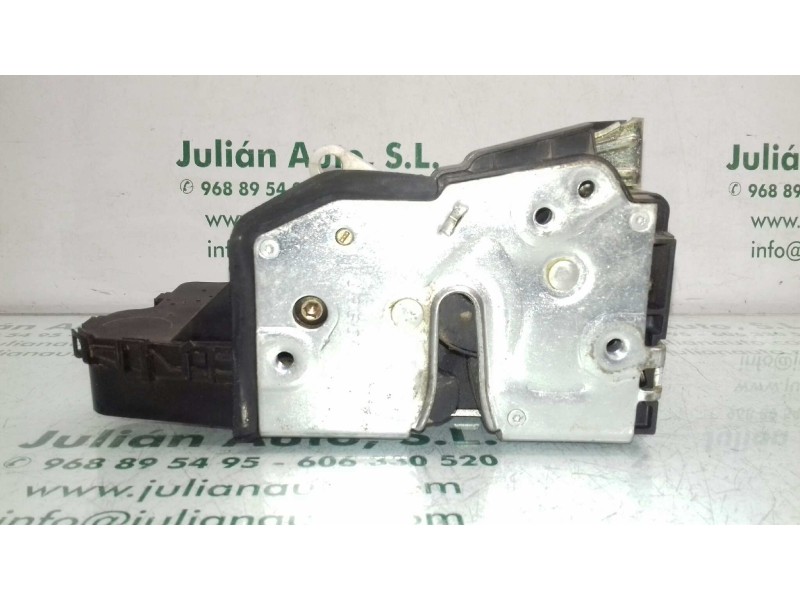 Recambio de cerradura puerta delantera derecha para bmw serie 3 berlina (e46) 320d referencia OEM IAM  7 PINES NEGRO