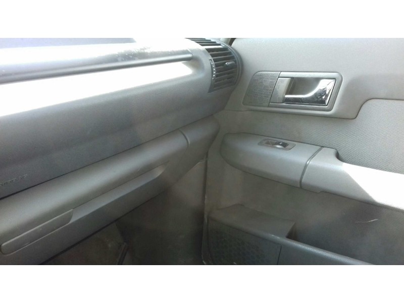 audi a2 (8z) del año 2001