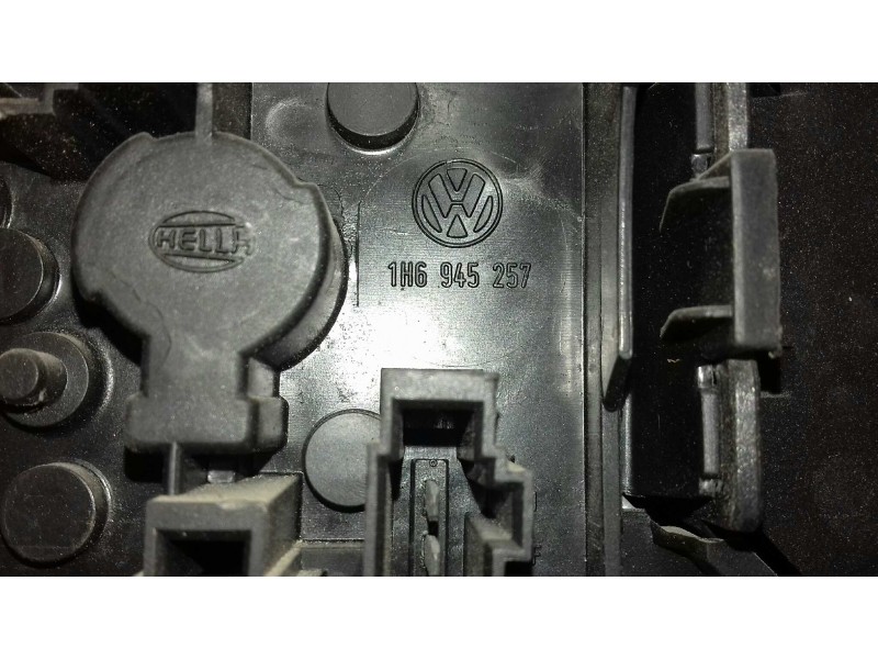 Recambio de piloto trasero derecho para volkswagen golf iii berlina (1h1) s referencia OEM IAM 1H6945112  
