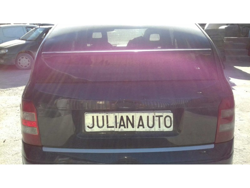 audi a2 (8z) del año 2001