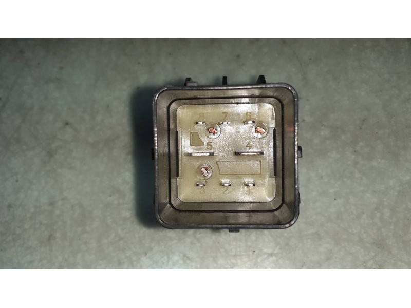 Recambio de caja precalentamiento para peugeot expert tepee premium l1 referencia OEM IAM 9640469680 51252002 