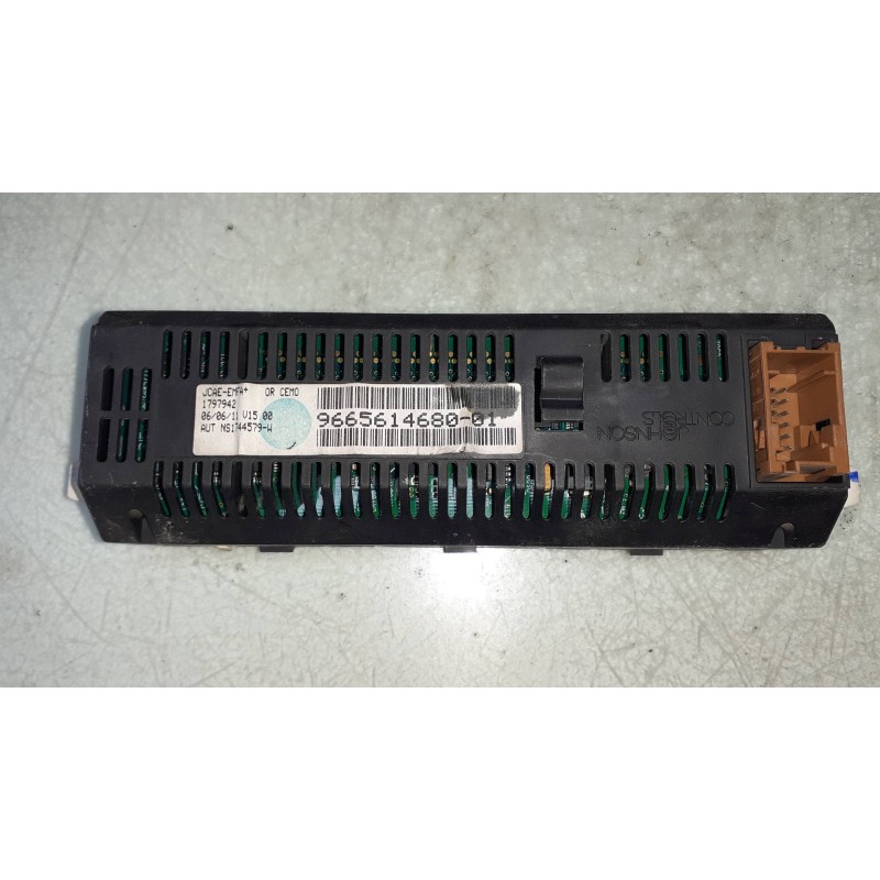 Recambio de pantalla multifuncion para peugeot expert tepee premium l1 referencia OEM IAM 966561468001 1797942 JOHNSON CONTROLS