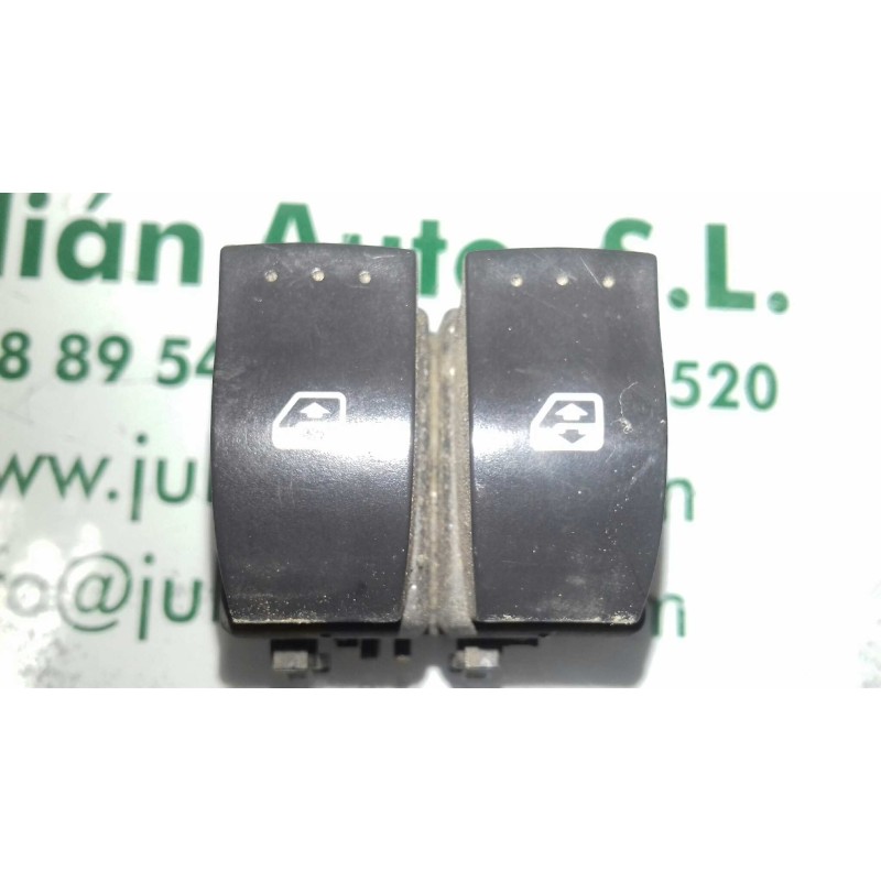 Recambio de mando elevalunas delantero izquierdo para renault megane ii berlina 5p authentique referencia OEM IAM 315040A  MARRO