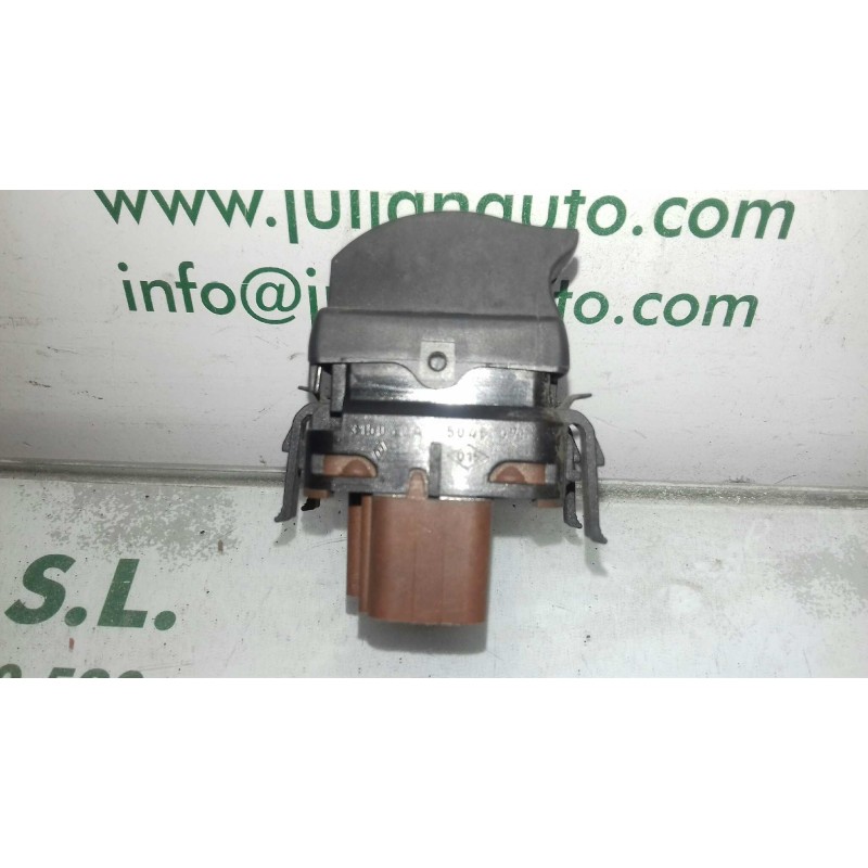 Recambio de mando elevalunas delantero izquierdo para renault megane ii berlina 5p authentique referencia OEM IAM 315040A  MARRO