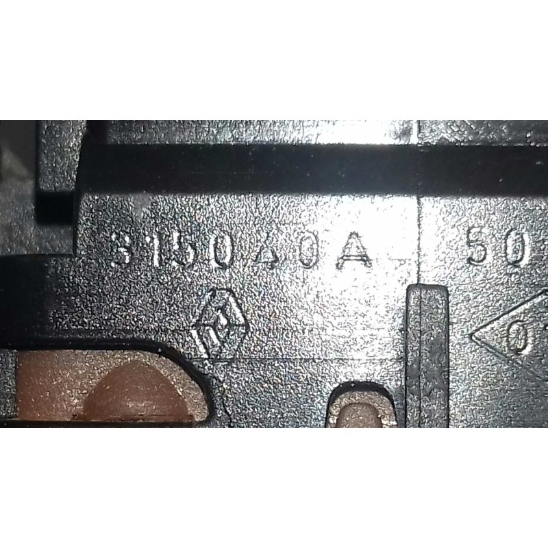 Recambio de mando elevalunas delantero izquierdo para renault megane ii berlina 5p authentique referencia OEM IAM 315040A  MARRO