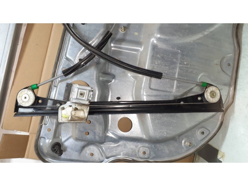 Recambio de elevalunas delantero derecho para volkswagen polo (9n1) conceptline referencia OEM IAM 6Q4837402H 6Q4827402H ELECTRI