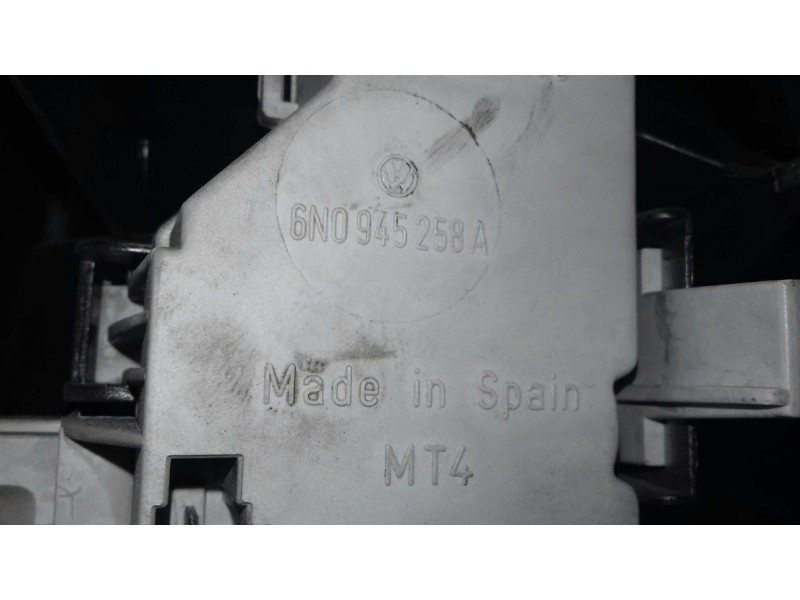 Recambio de piloto trasero derecho para volkswagen polo berlina (6n1) concept referencia OEM IAM 6N0945096  