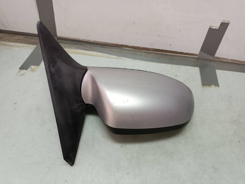 Recambio de retrovisor derecho para kia shuma ii 1.8 cat referencia OEM IAM 012151 012152 ELECTRICO