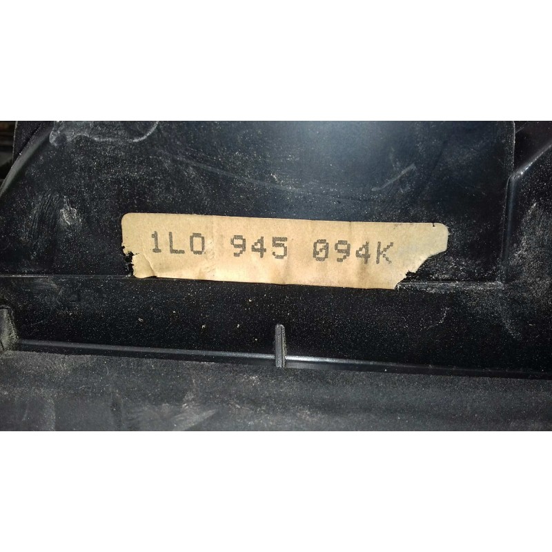 Recambio de piloto trasero derecho interior para seat toledo (1l) base referencia OEM IAM 1L0945094K  INT-PORTON