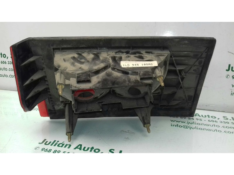 Recambio de piloto trasero derecho interior para seat toledo (1l) base referencia OEM IAM 1L0945108AG  INT-PORTON