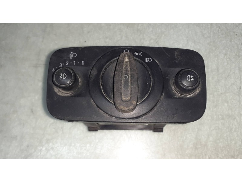 Recambio de mando luces para ford fiesta (cb1) referencia OEM IAM 8A6T13A024BB 10004132 