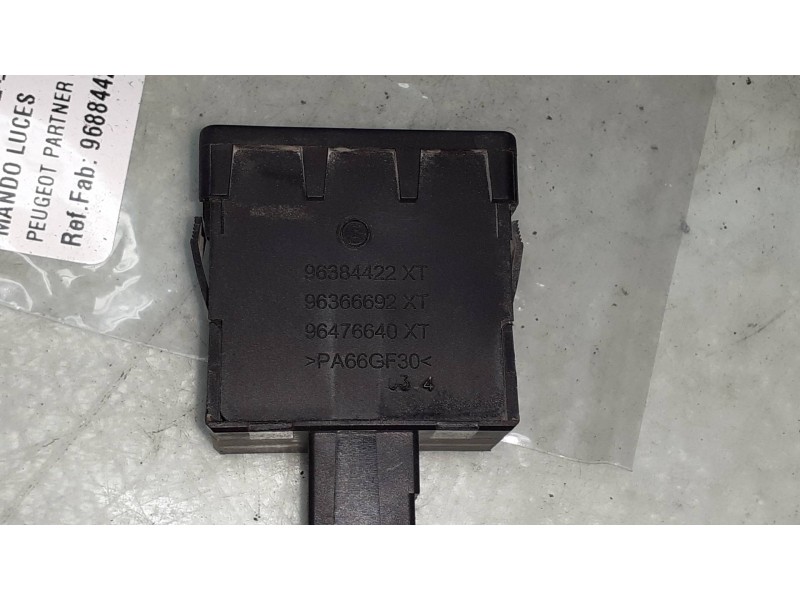 Recambio de mando luces para peugeot partner kasten confort l1 referencia OEM IAM 96884422  