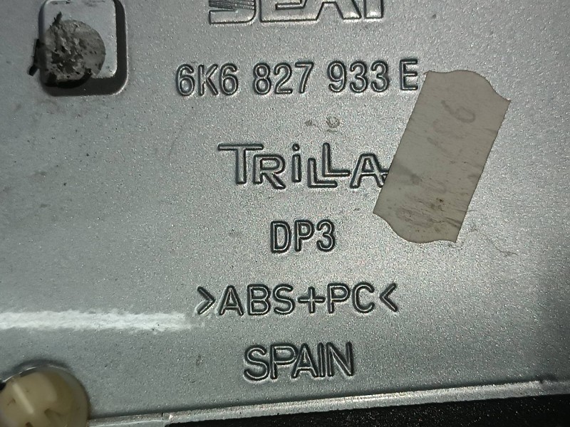 Recambio de aleron trasero para seat ibiza (6k1) select referencia OEM IAM 6K6827933E  LUZ FRENO