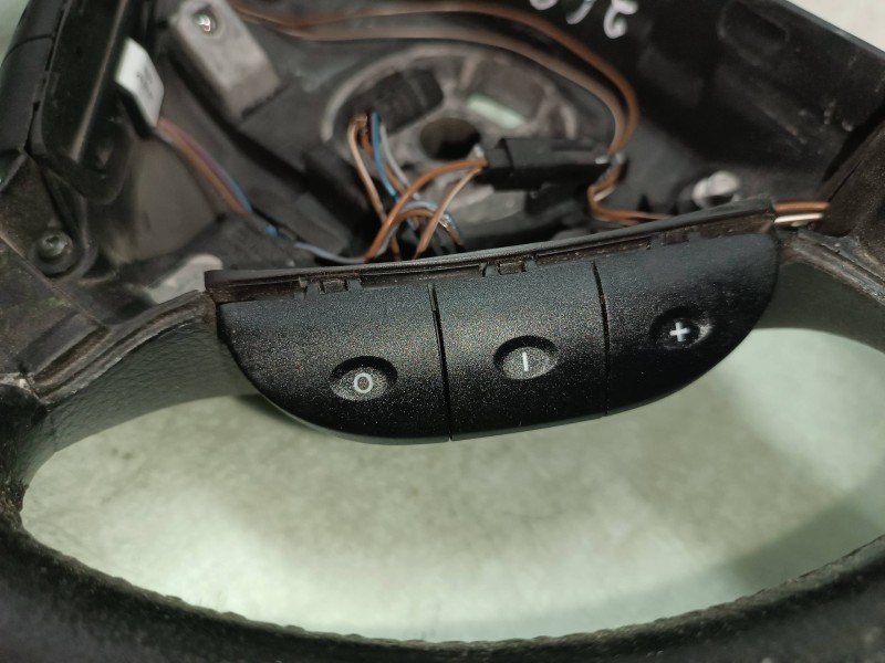 Recambio de volante para opel astra g berlina comfort referencia OEM IAM 090538275  PIEL