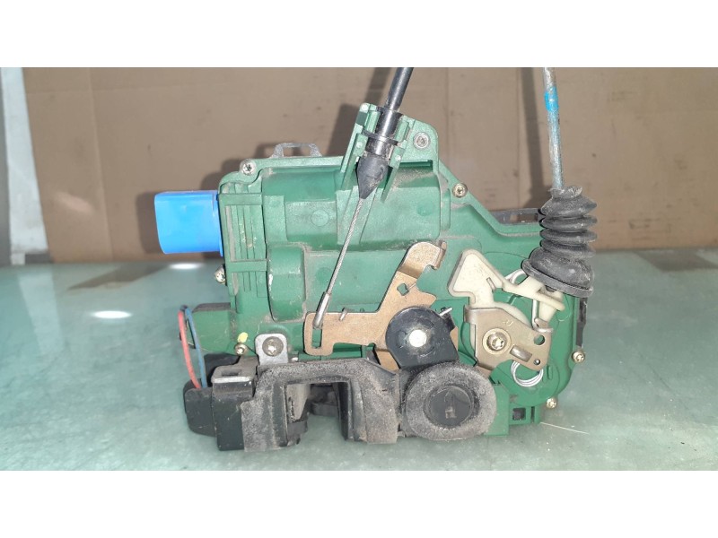 Recambio de cerradura puerta trasera derecha para volkswagen polo (9n1) conceptline referencia OEM IAM 3B4839016AG Y3B4839016AG 