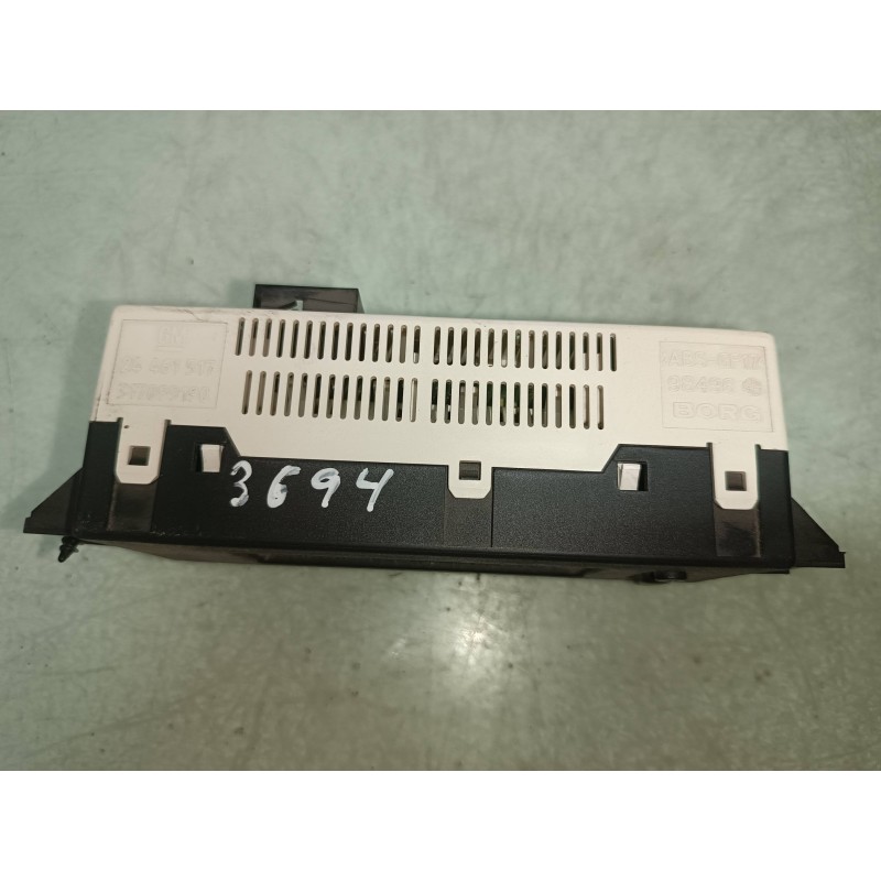 Recambio de pantalla multifuncion para opel astra g berlina comfort referencia OEM IAM 2355200 24461517 GM