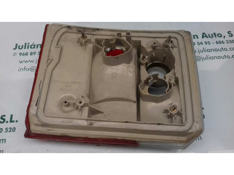 Recambio de piloto trasero derecho interior para audi 80/90 (811/813/853) referencia OEM IAM 893945094  INT-MALETERO