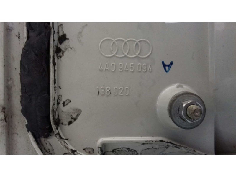 Recambio de piloto trasero derecho interior para audi 100 berlina (c4) referencia OEM IAM 4A0945094  INT-MALETERO